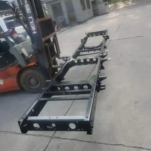 适用凯马凯捷蓝色车壳凯马拆车驾驶室凯马底盘车架横梁凯马货车件