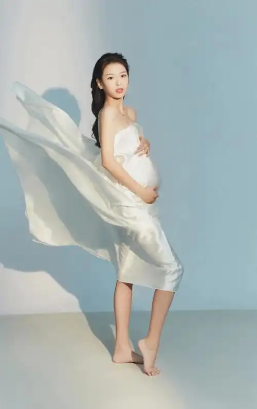 孕妇照  #在家拍孕妇照#孕妇写真  #光影写真  #孕照