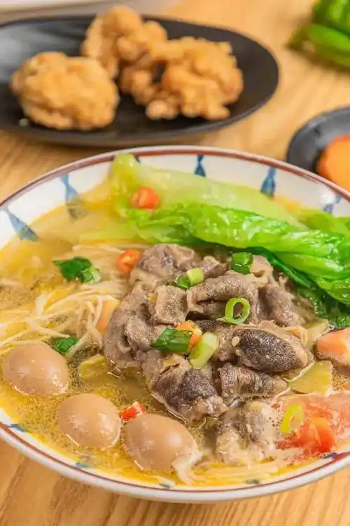 酸辣开胃酸汤肥牛拉面