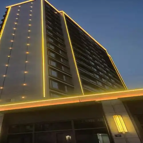 杭州外墙线条灯安装