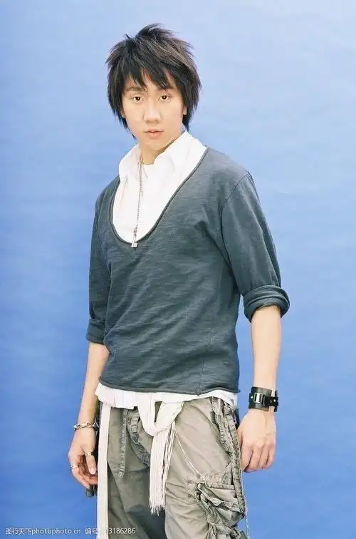 jj林俊杰媒体宣传照图片