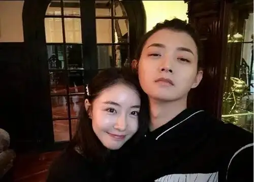 吃软饭出轨冷暴力 设局逼女友提分手…霍尊这是学他爸的?