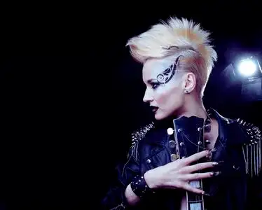 朋克摇滚女孩时尚摇滚风格模特女孩肖像.发型.