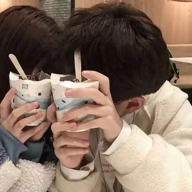 ins真人秀恩爱又不失可爱的情侣头像