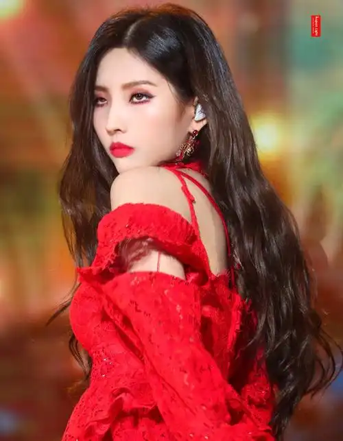 美图贴:可盐可甜的小狐狸田小娟(2)