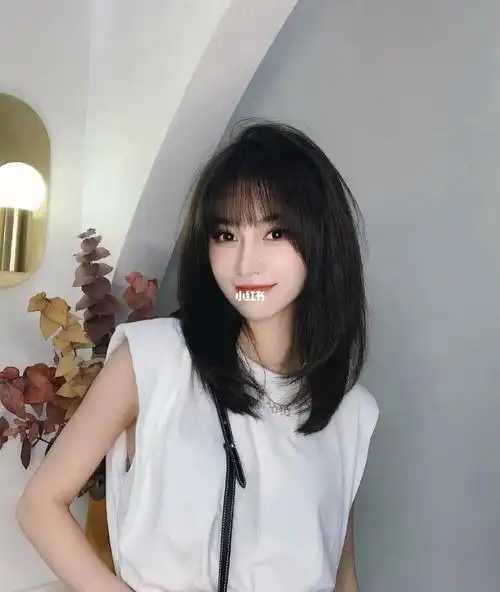 今日发型  显脸小的中长发,初恋发型!