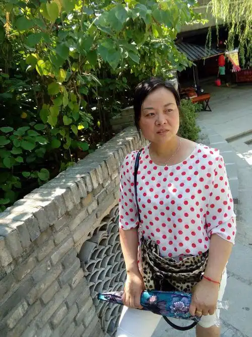 39岁离异女征婚照片(id:82093535)_陕西延安征婚交友_珍爱网