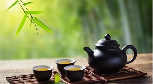 一杯清茶,静心独处,是一个人成熟的开始