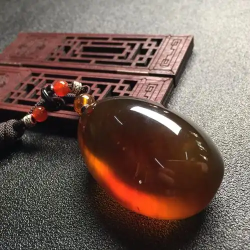 棕红珀水滴挂件 28g