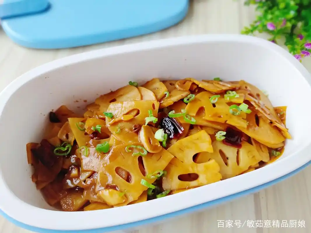 醋溜藕片,先焯水还是先炒藕?都不对!这一步在前,藕清脆又下饭