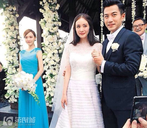 看看哪些新娘是心机婊,从双陈婚礼,来八八伴娘服 唐嫣的伴娘服和打扮