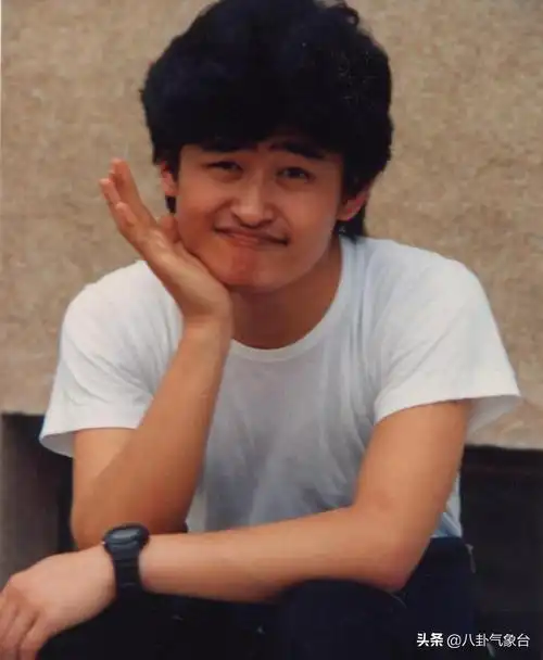 刘欢为什么能唱奥运会主题曲(刘欢:23岁成名,25岁结婚一生和绯闻绝缘