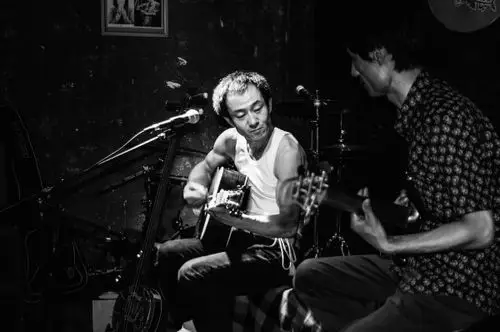 赵牧阳的摇滚十年:消失于舞台 行走在江湖