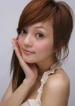 身材充满活力,解释妹妹的容貌一点也不比姐姐差,只不过张韶轩很少露面