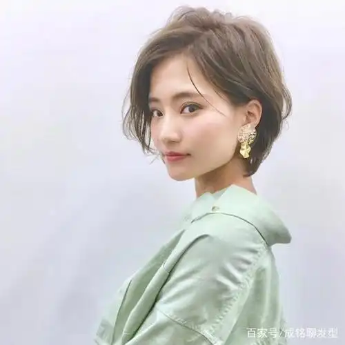 方脸,脖子短的女生适合什么发型 - 长脸女生短发 - 实验室设备网