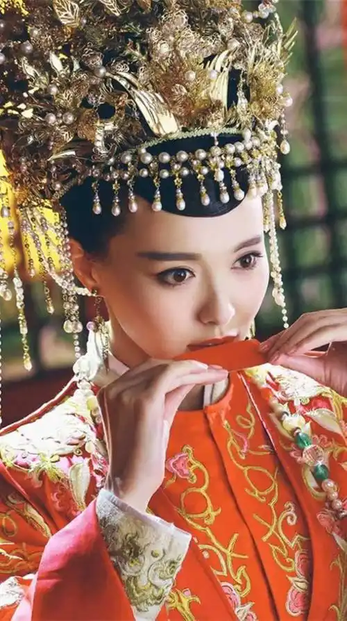 盘点6位红衣最好看的女明星|甄宓|杨幂|周亚夫|唐嫣|雪鸢_网易订阅