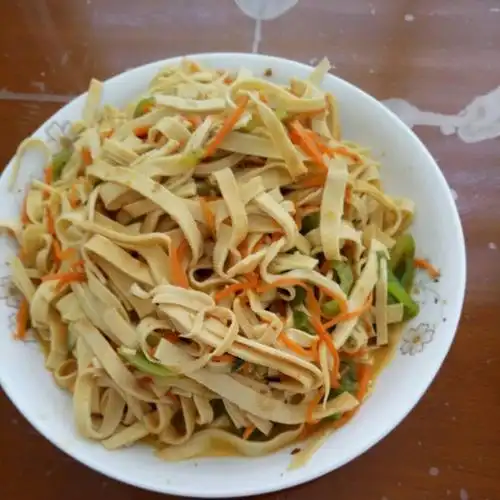 手机用户5066_p8z0做的清炒豆腐皮