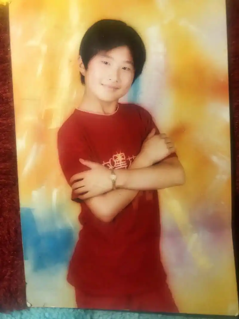 老照片 #怀旧 #曾经的少年已不再年少 #时间改变了容颜经 - 抖音