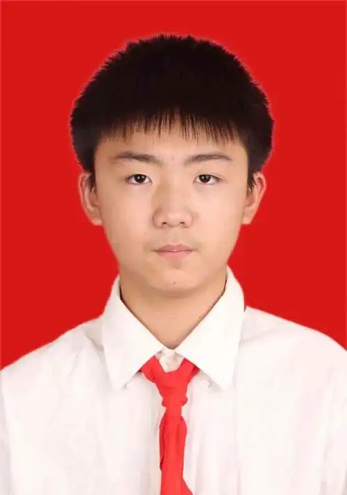 郑瀚,男,13岁,汉族,兰州市第五中学初一年级学生.