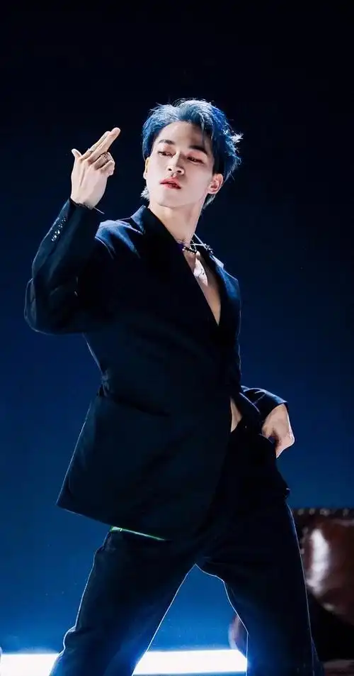 有i多么可以给我发一些宇野赞多适合画画的图么