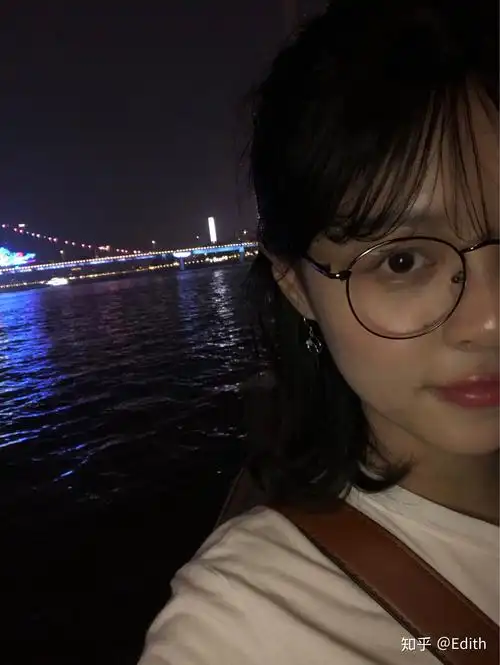 女生的素颜照什么样