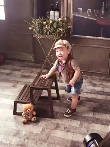 宝宝一岁艺术照留影(副本)(副本)