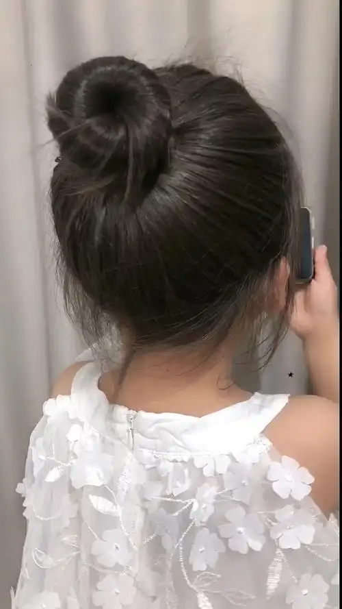 全民最火编发#儿童节天热给孩子扎个丸子头吧