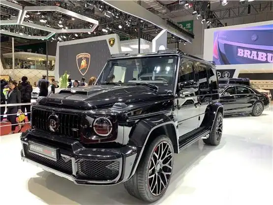 迪拜夜空下奔驰巴博斯800g看最亮的星