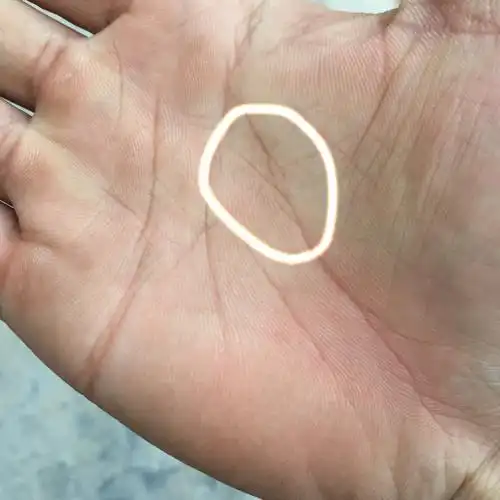 我的生命线上出现三角形,中间出现一个尾段我出现一个大的,生命线上端