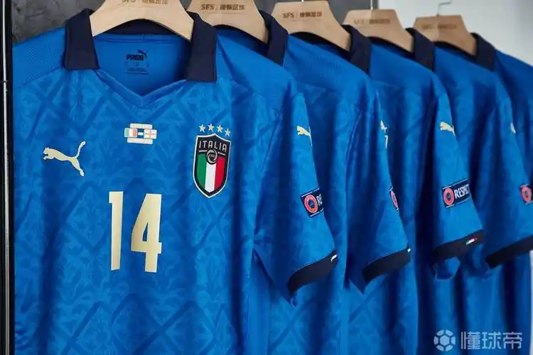 球衣赏析2020欧洲杯意大利冠军球衣蓝色意