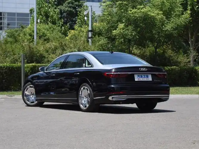 奥迪(进口) 奥迪a8 2022款 a8l horch创始人版 双色典藏型