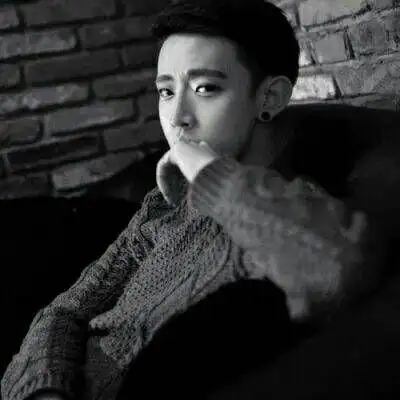 qq头像男生霸气冷酷黑白 愿你无灾无难无我不欢