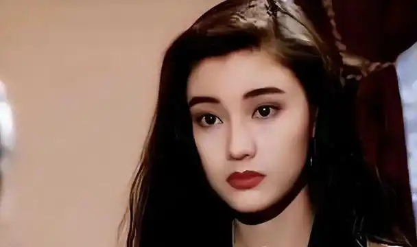 53岁的李嘉欣素颜照曝光,散发着最美港姐的风范