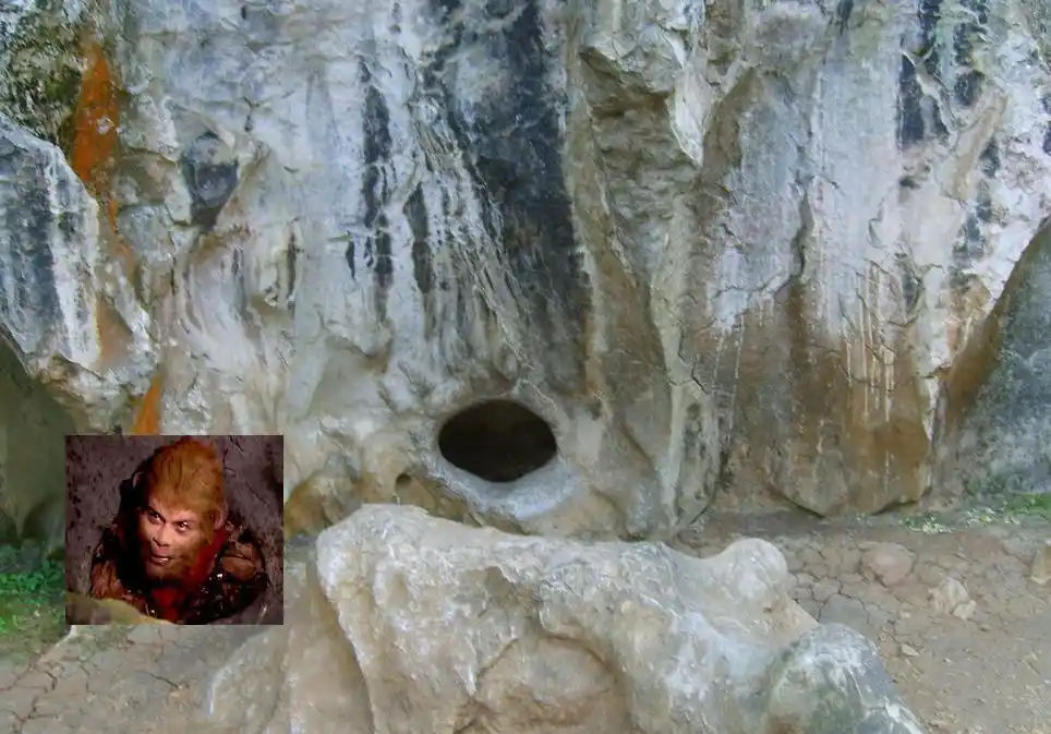 七王坟 七王坟是 清道光帝第七个儿子醇亲王 奕譞的陵墓.