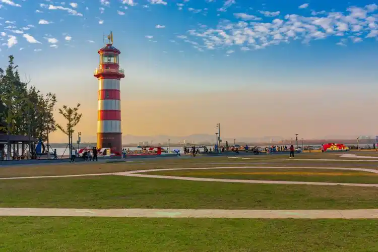 南京网红打卡景点鱼嘴湿地公园