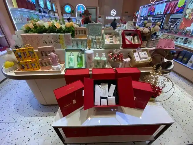 像即将到来的三八妇女节,经常会有团购单子的产生,以两百到四百的套盒