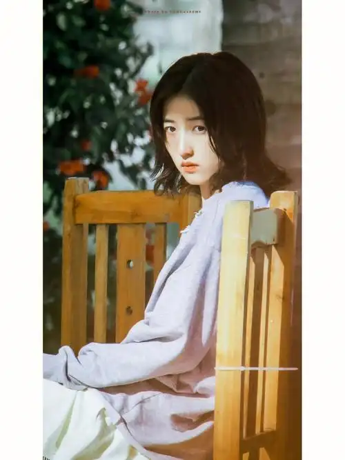 张子枫清冷感氛围感