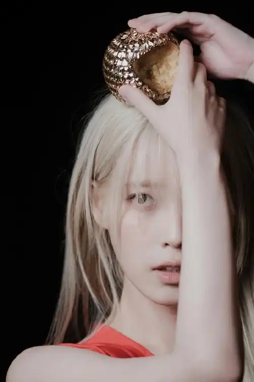 onlyu美图– 240220 iu迷你6辑the winning专辑图part 2    q音乐