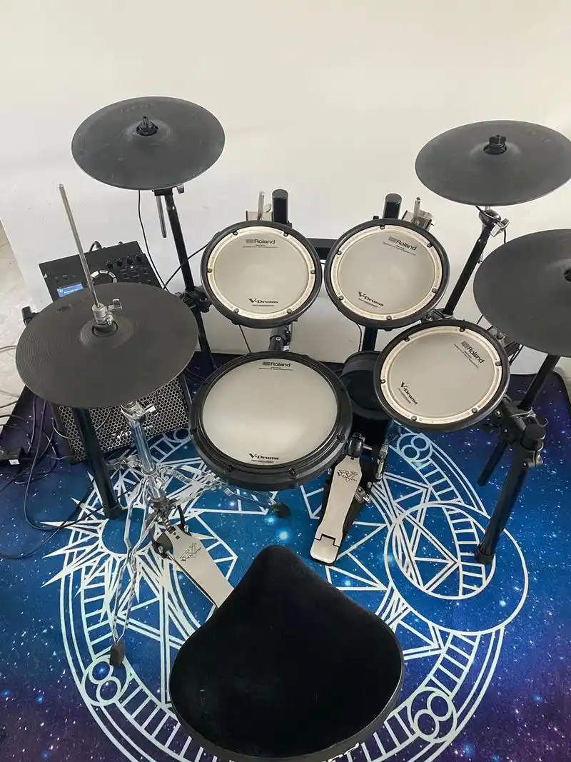 罗兰td17kvx电子鼓 五鼓四镲