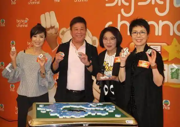 近日,《溏心风暴》的中的四大主演:米雪,夏雨,李司棋和关菊英一起出现