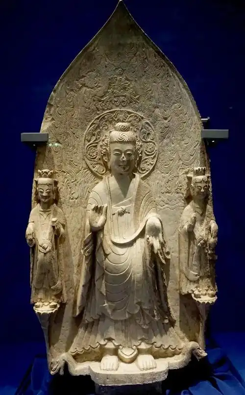 北魏石雕田延和造一佛二菩萨像