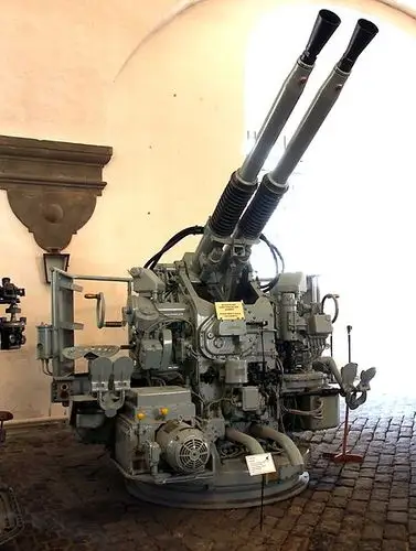 关于双联装40mm博福斯的图标很久之前觉得双联装博福斯40mm防空炮的