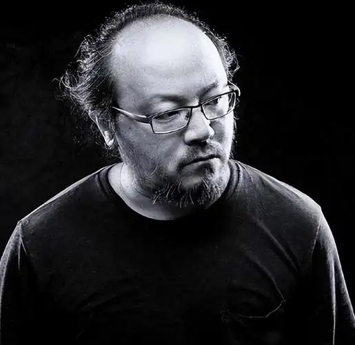 《艳阳天》《山和水》《幻听》,接连发行的专辑,人们发现窦唯真的变了