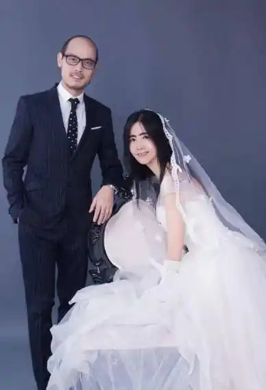 34岁小伙"抱"走《非诚勿扰》51岁阿姨,5年过去,现状如何_节目_年龄