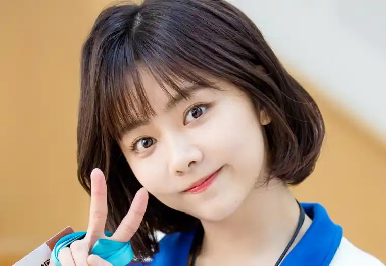 被公认有着最美娃娃脸的女明星,赵丽颖呆萌,而她美到极致!