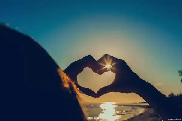 真心爱你的人,你早晚都会明白的,他才会这样做的,你一定要记住