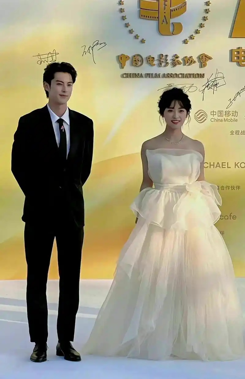 是沈月是王鹤棣,是阿寺儿和杉菜.