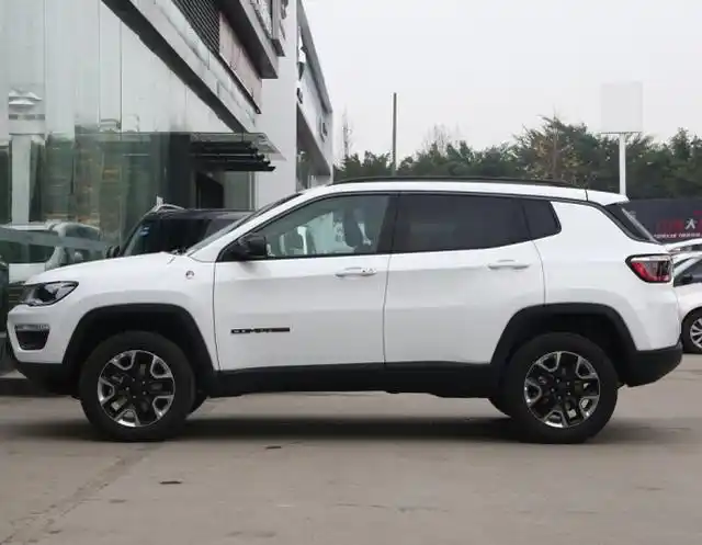 全新2020款吉普指南者上市,15.58万就有173马力,配9at 四驱系统