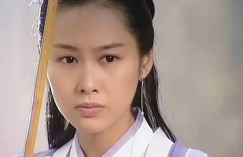 在周易电视剧《萧十一郎》里面,这部剧堪称死亡打光,即使肤白如雪的