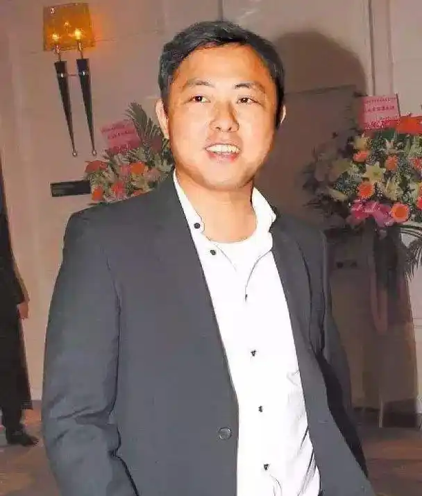 纪晓波闯荡澳门成富豪女星倒贴到美国开赌场富豪亲自上门送钱